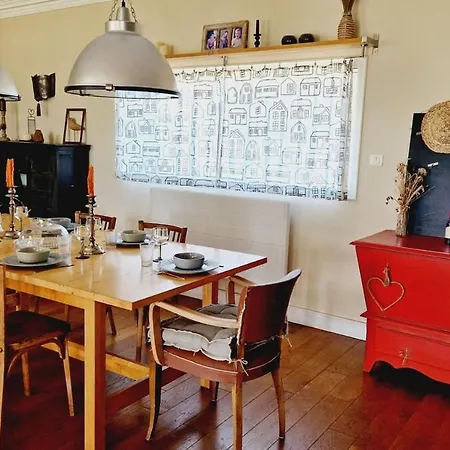 L'escapade - Superbe Maison Familiale Proche Sauveterre 莱萨布勒-多洛讷