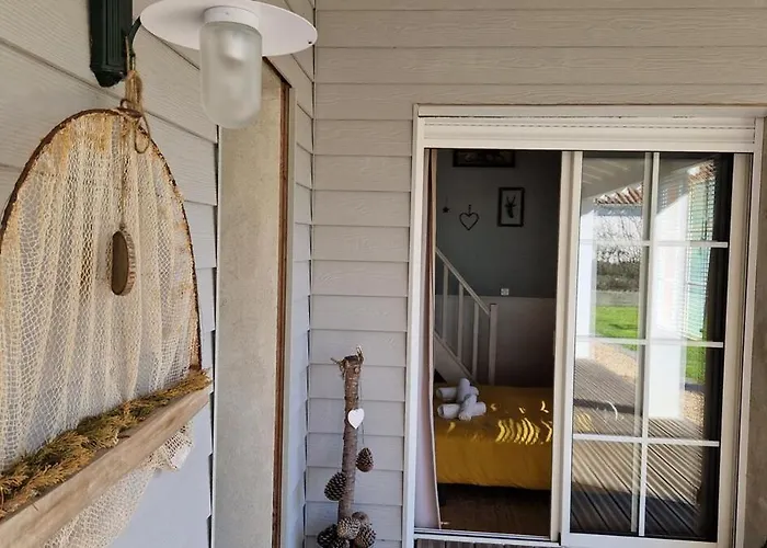 L'escapade - Superbe Maison Familiale Proche Sauveterre 莱萨布勒-多洛讷